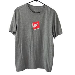 The Nike Tee Mens Gray T-Shirt size Medium